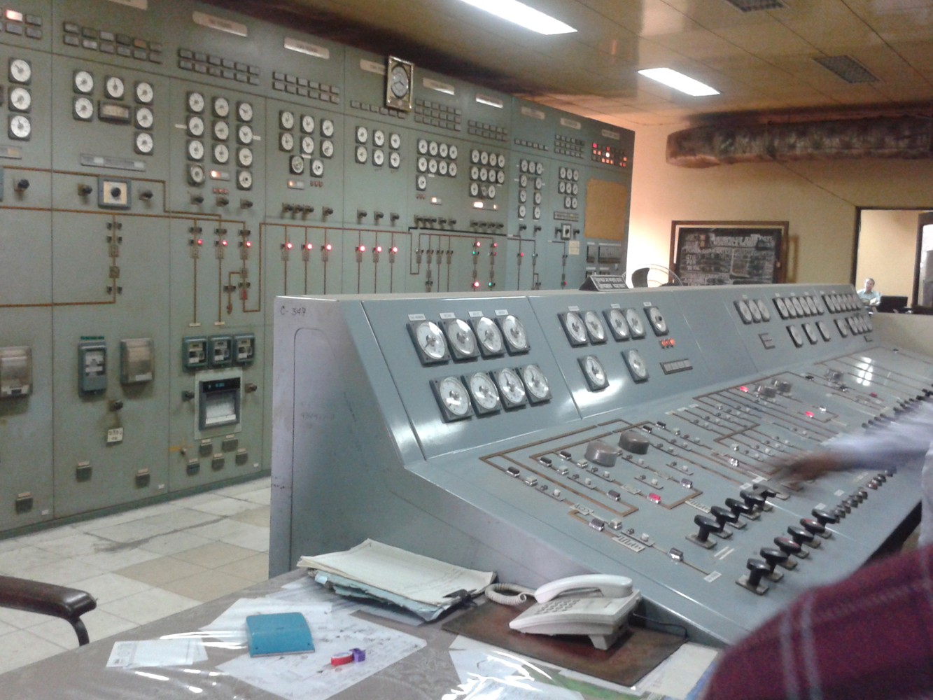 Real power plant control room environment